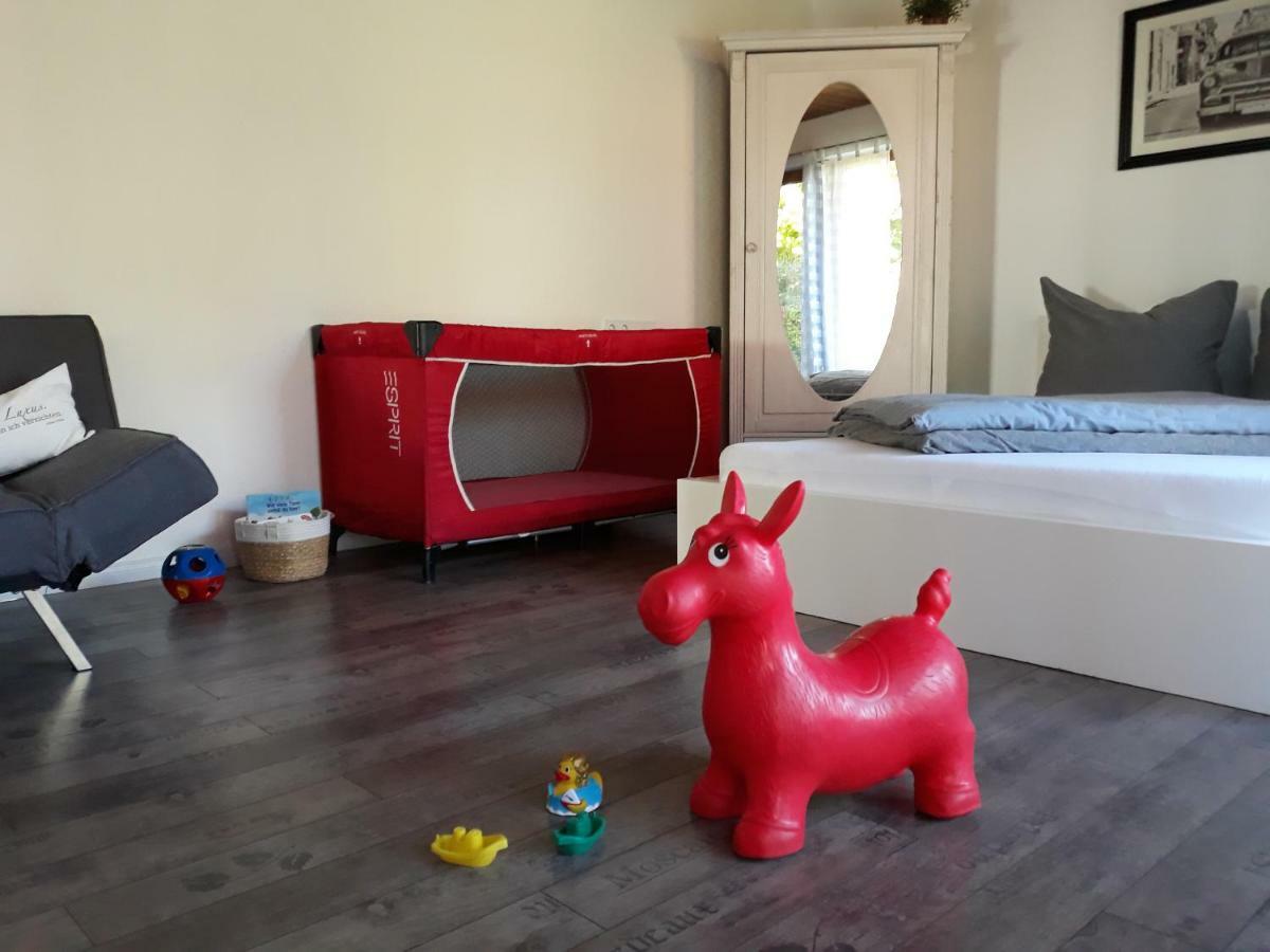 Schoene Einzimmer Wohnung Zwischen Bodensee Und Allgaeu 노이킬흐 외부 사진